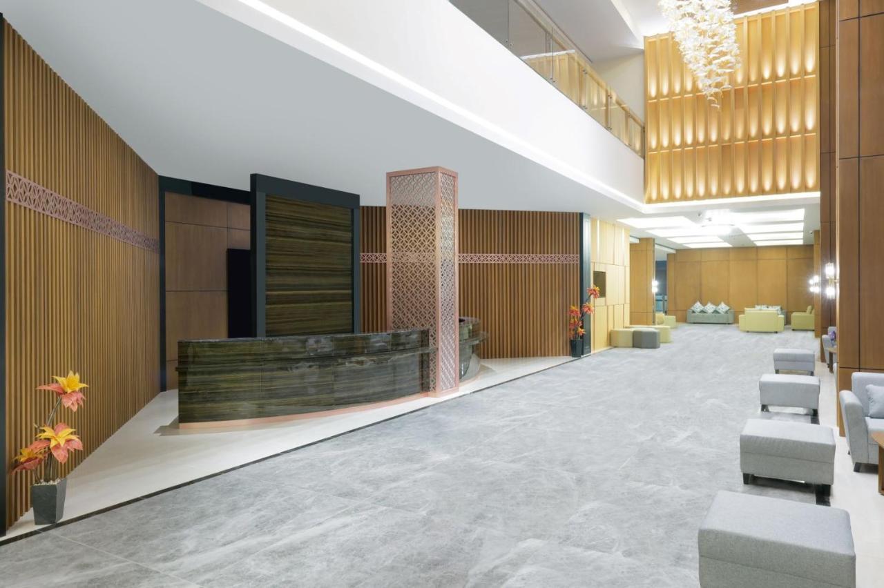Fox Harris Hotel & Convention Banjarnegara Exterior foto