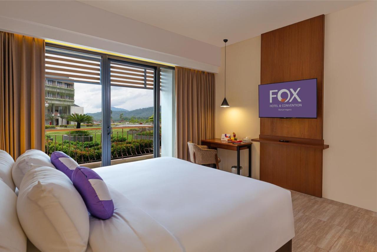 Fox Harris Hotel & Convention Banjarnegara Exterior foto